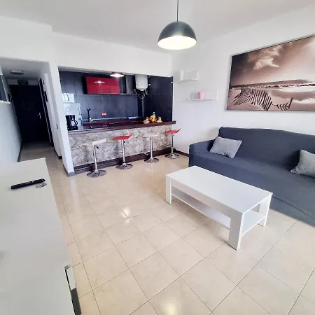 Malvasia 9 * بويرتو ذيل كارمين