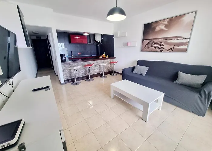 Malvasia 9 * بويرتو ذيل كارمين